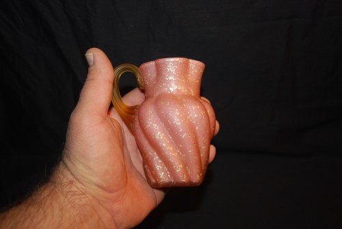 BEAUTIFUL VICTORIAN HARRACH PINK CASED MICA FLECK SWIRL ART GLASS CREAMER 1880S - Picture 2 of 5