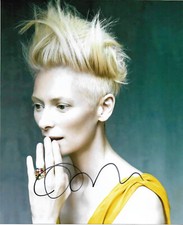 Tilda Swinton autograph signed 20x25 cm picture