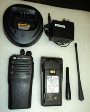 Motorola CP200d Digital UHF 403 470 Mhz AAH01QDC9JA2AN Radio Set PROGRAMMING inc