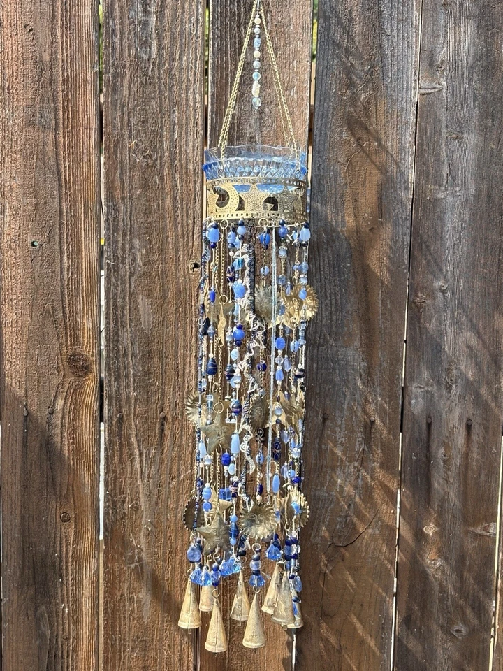 Carillón de viento azul celestial de vidrio y dorado cuenco vintage alimentador de baño para pájaros araña Foto 2 de 4