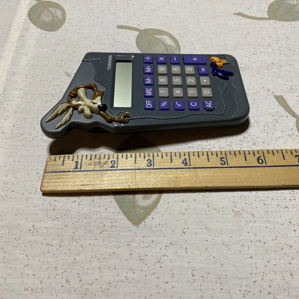 Calculadora Toshiba LOONEY TUNES TRONIC (1995) -- Wile E Coyote Road Runner Foto 3 de 4