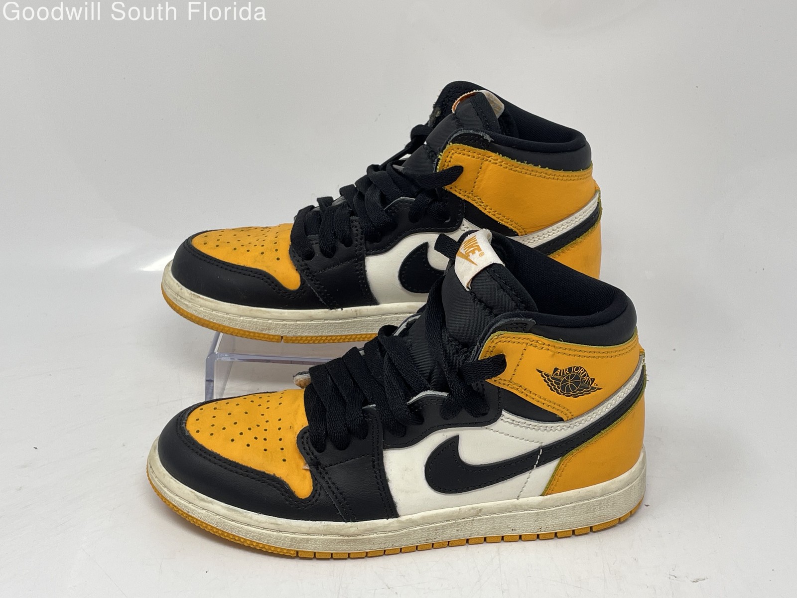Authentic Nike Kids Jordan 1 Retro High OG Yellow Black White Sneaker Shoes 1.5Y