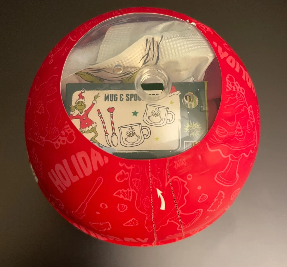 MGA's MINIVERSE Make It Mini Holiday 2025 GRINCH HOT COCOA Ultra Raro SELLADO Foto 2 de 3