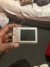 Nikon COOLPIX L19 8.0MP Digital Camera Silver 3.6x Optical Zoom