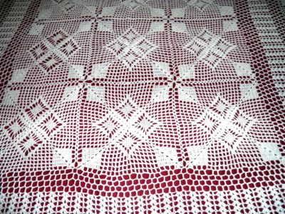 NAPPE ou DESSUS DE LIT CROCHET FAIT MAIN BLANCHE RECTANGULAIRE 170 CM