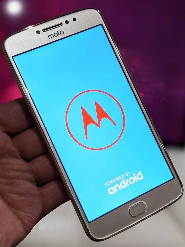 Motorola E4 Plus (XT1771TR) Unlocked 4G Smartphone Immaculate Condition - Image 4 of 4