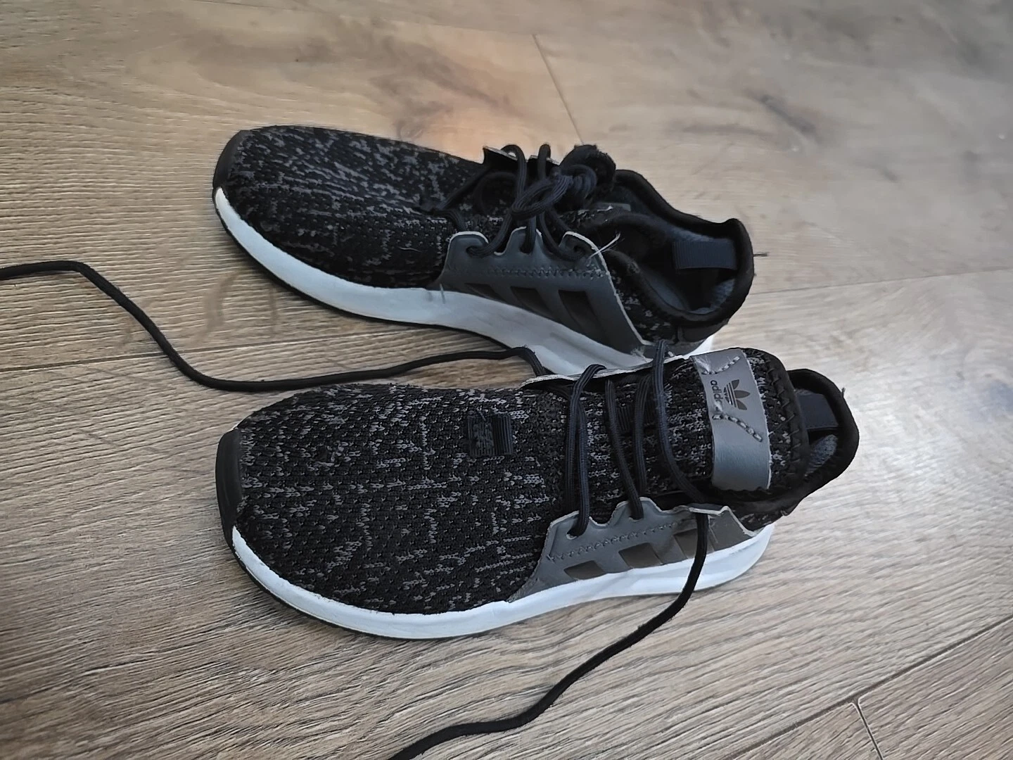 Scarpe da ginnastica Adidas Kids X_PLR grigio nero mimetico prezzo consigliato £ 65 usate come da foto 9 99 p Start