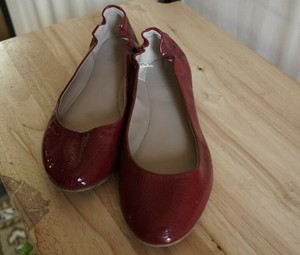 womens red patent leather flats