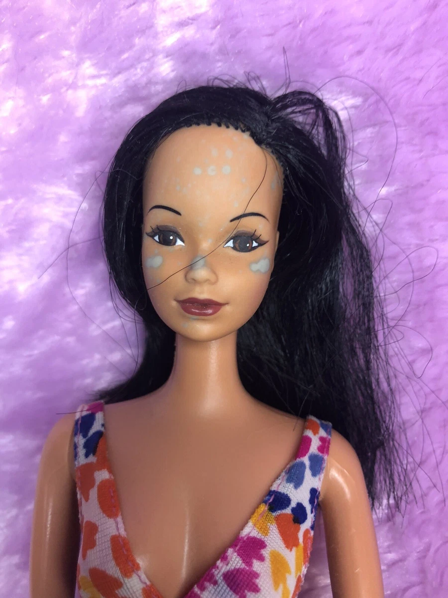 Vintage Hawaiian Barbie Doll 1974 Mattel 7470 w Accessories Surfboard