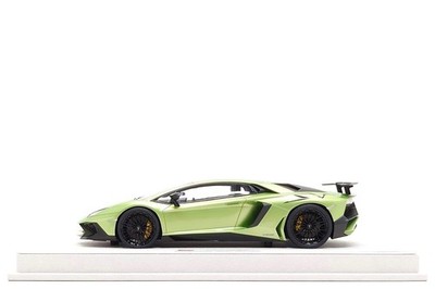 Make Up Eidolon 1:18 Lamborghini Aventador LP750-4 SV in Verde