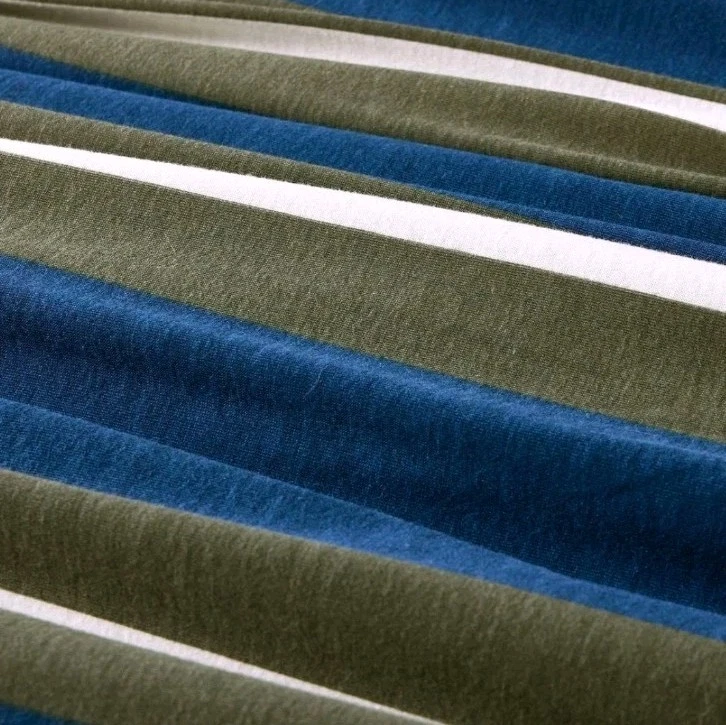 Juego de sábanas jersey a rayas de rugby Teen Queen - Makers Collective Foto 3 de 4