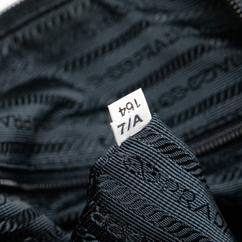 Prada Plate Nylon Leather Tote Bag Shoulder Unisex Used Authentic thumbnail 9