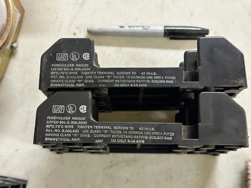 Bussman Modular Fuse Block 600V 30A 60/70°C P/N R60030 581G (Lot of 2)