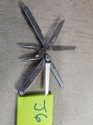 1 older Leatherman WAVE Multi Tool Fishing Camping   LOT J6