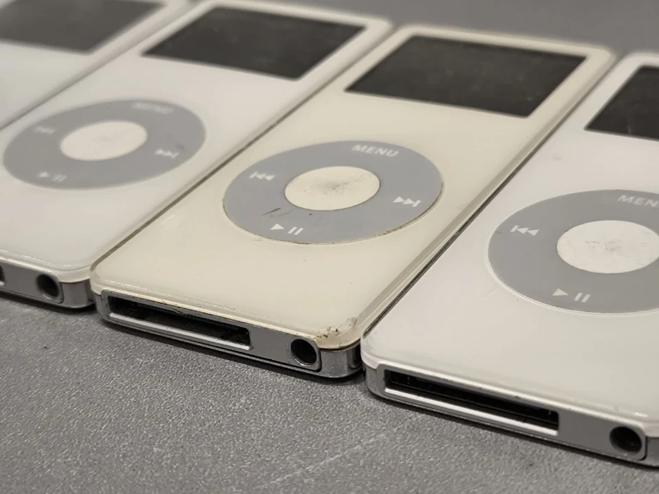 Menge Of 5 Ipod A1137 - Für Teile, Nicht Aktiv - Bild 2 von 4