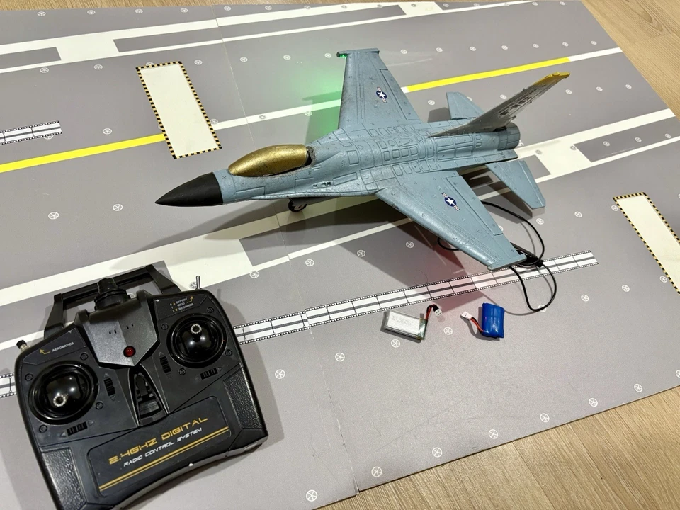 RC F16 Falcon 1s Brushless 30mm EDF Jet Gyro Control LED RTF With 3 Batteries - Image 3 of 4