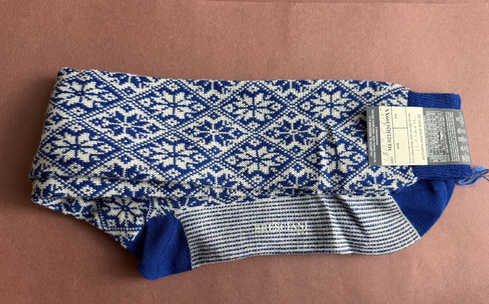 Fall/Winter 2021/22 Men's Bresciani Socks NWT Wool/Nylon Blue/White Snowflakes