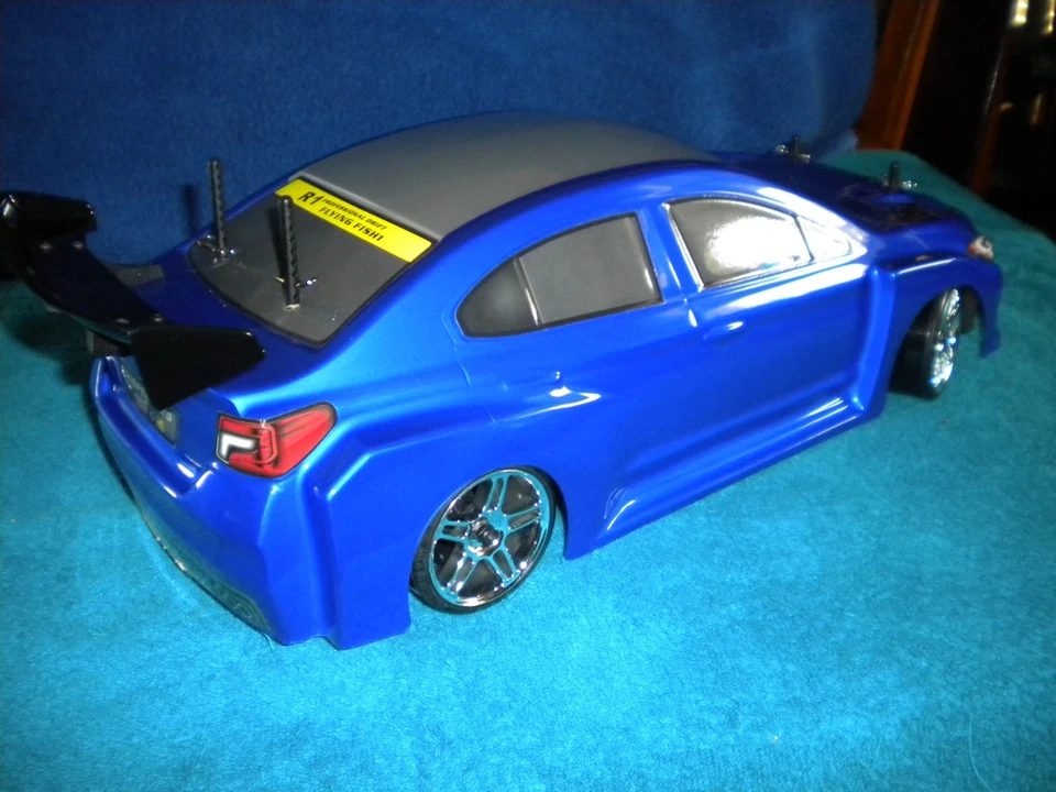 1/10 BRUSHLESS 4x4 SHAFT DRIVEN DRIFT CAR - Image 2 of 4