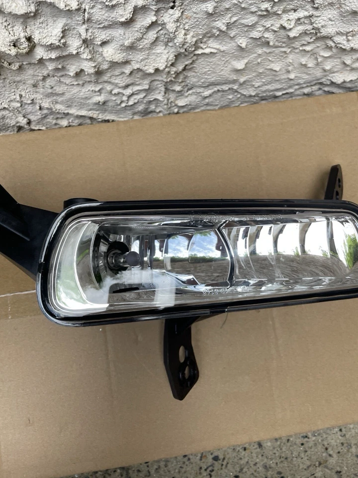 18-20 福特 Expedition 左雾灯总成-CAPA 认证 TYC 19-6282-00-9 — 第 3/4 张图片