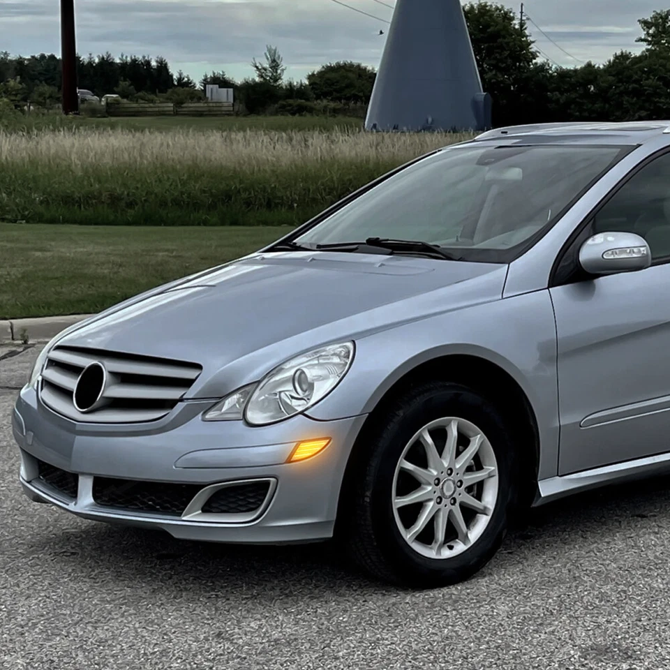 LED Bumper Turn Signal Light for Mercedes Benz R-Class R320 R350 R500 R63 AMG Foto 3 de 4