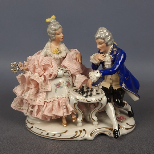 Scultura Porcellana Capodimonte Dresden Damina E Principe Scacchi Vintage 1960