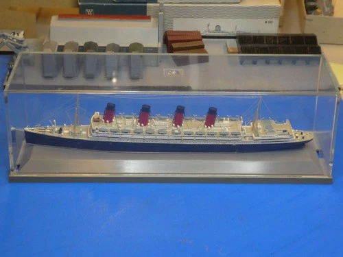 Passenger Ship Aquitania (GB) in 1:1250 Manufacturer Classic Ship CSC 28