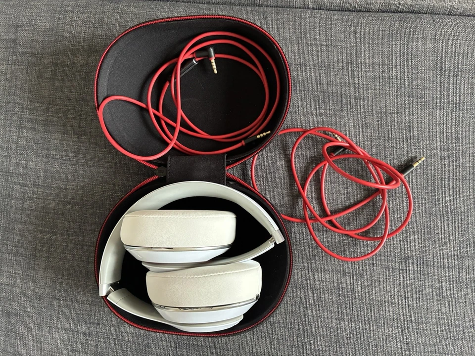 Cuffie Beats by Dr. Dre Solo HD bianche - Immagine 2 di 4