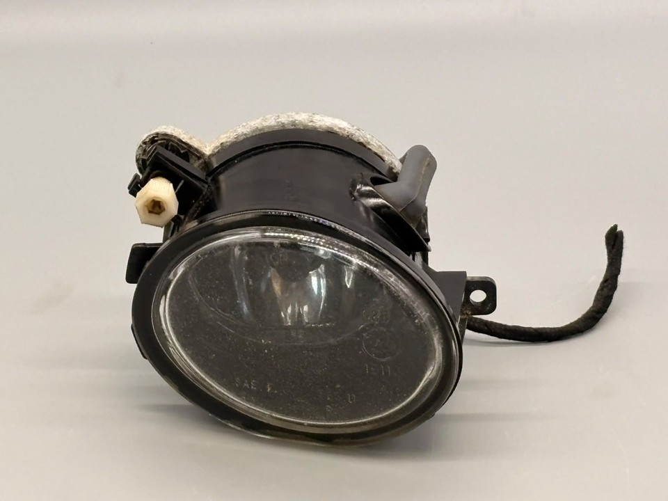 BMW SPORT AUTO E39 2002 - Front Right Fog Light Offside 56601R