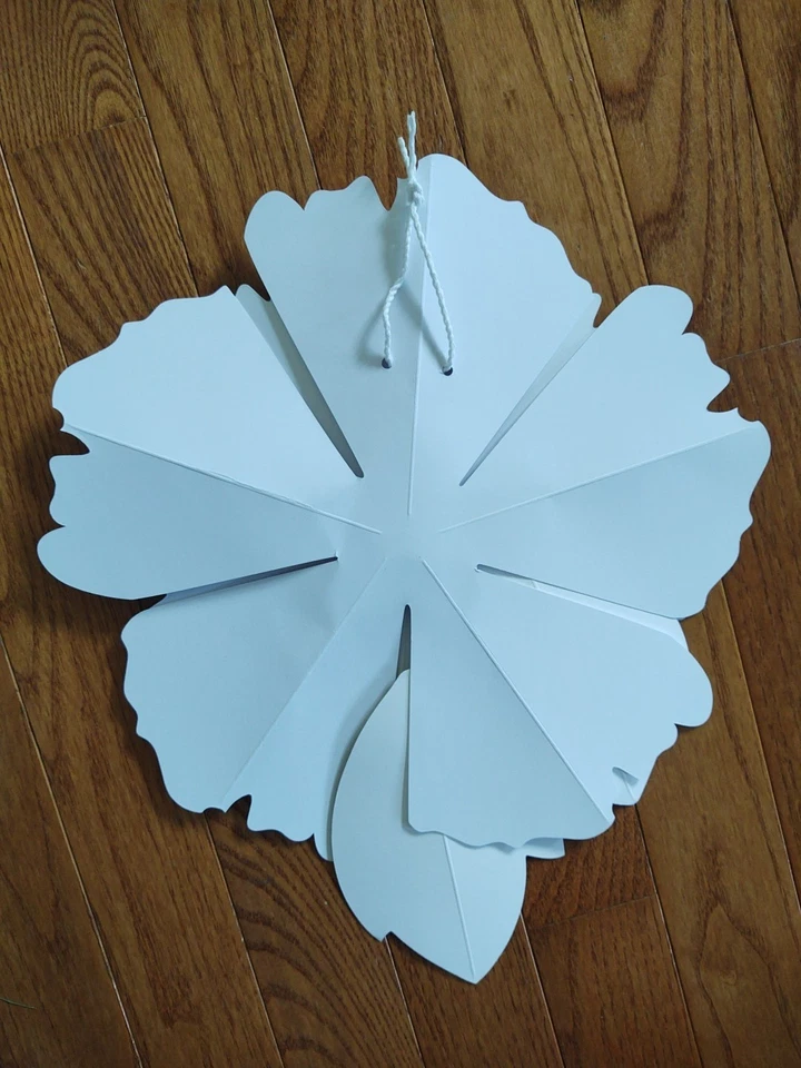 Target Spritz 3D Papel Flor Colgante Decoraciones - Lote de 8 Ducha Boda Foto 4 de 4