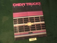 MINT 1989 CHEVROLET CHEVY Trucks Original  Dealer Sales Brochure~#1447