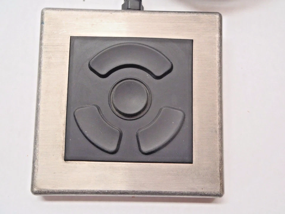 iKey HP-DT-H-STD Industrial Pointing Device Serial Connection - Image 3 of 4