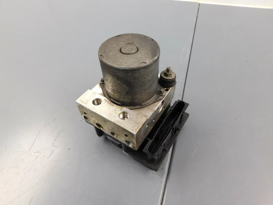 Módulo de bomba de freno Pontiac GTO ABS 2006 05 06 #7174 H3 Foto 3 de 4