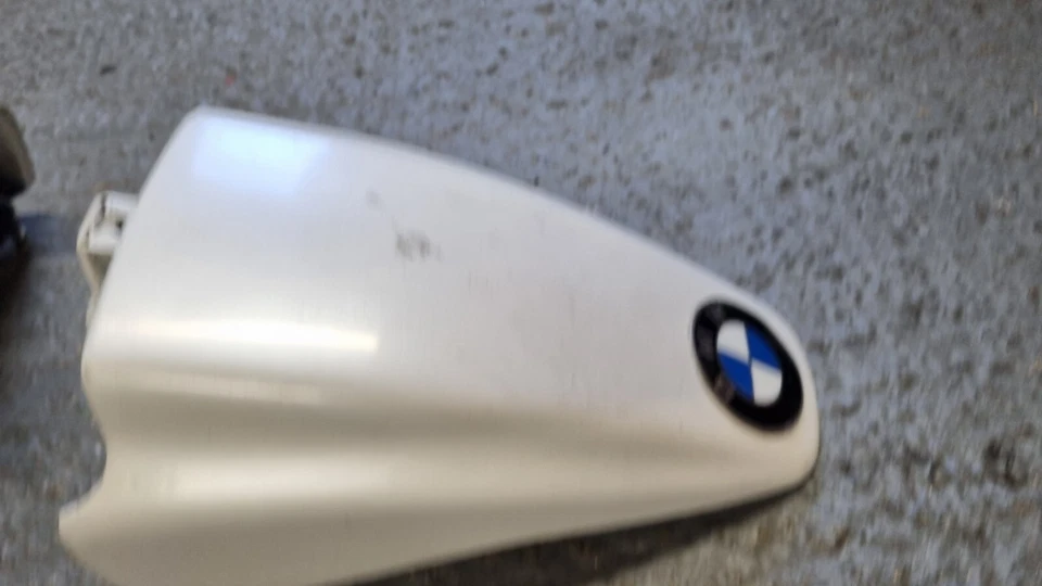 Guardabarros delantero BMW K100RS blanco y azul Foto 4 de 4