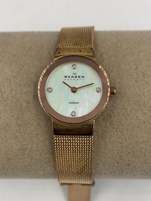 関税込 Skagen Mother of Pearl Dial Brown Leather SK452LGLD Skagen Watch, Square Mother of Pearl Dial, Genuine Brown