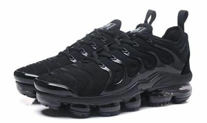 mens vapormax plus black