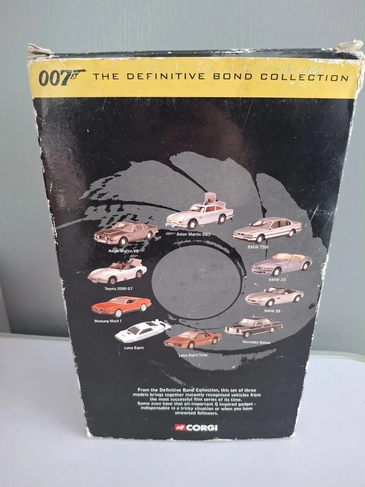 Vintage corgi 007 the definitive bond collection Model Cars In Original Box  - Image 4 of 4