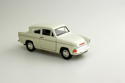 Saico - Ford Anglia - 1:32 - Excellent