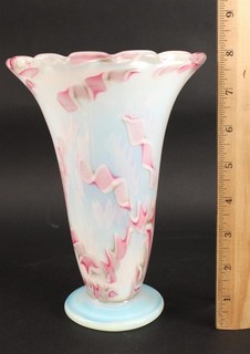 Vintage ERMANNO FRATELLI TOSO Italian Murano Opaline Pink Ribbon Art Glass Vase