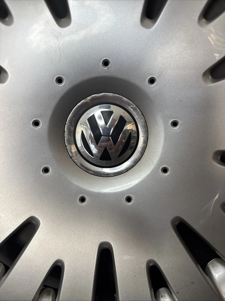 Tapacubos 2007-2011 EOS, 2006-2010 PASSAT 3C0601147B OEM VW VOLKSWAGEN 16" #61553 Foto 2 de 4