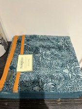 William Morris & Co Green Teal Patterned Bath Towel 70x130cm