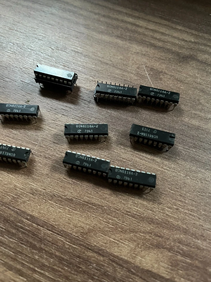 Lote de circuitos integrados de controlador de pantalla vintage - UDN6118A-2 - sin probar - para proyectos hágalo usted mismo, etc. Foto 4 de 4