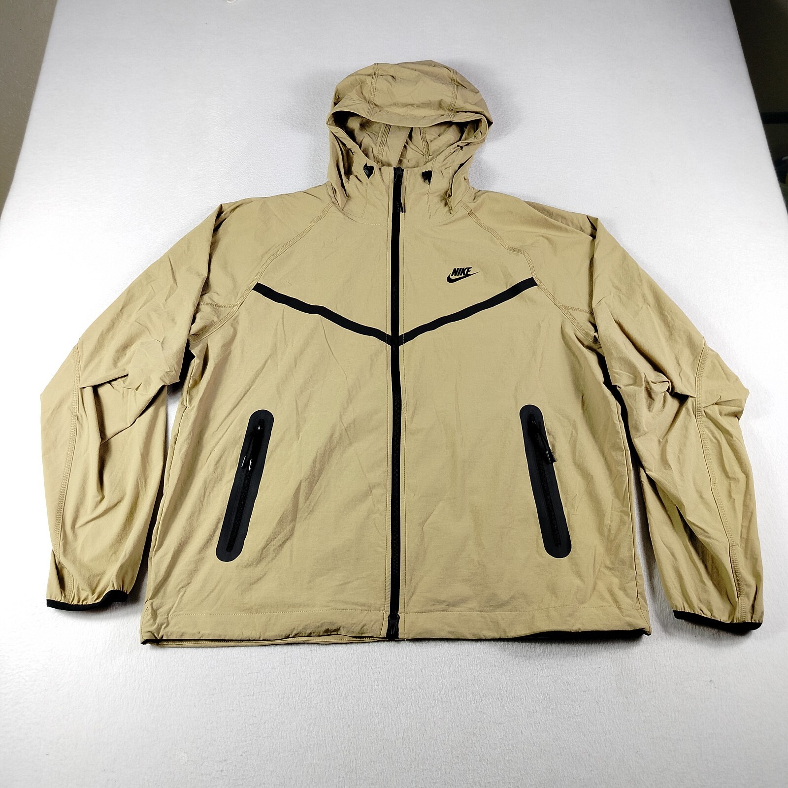 SACAI X NIKE Giacca Nike Uomo Media Beige Neutra Tessuto Tecnico Con Cappuccio Imballabile Running Active