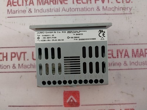 Jumo 701060/811-02 Thermostat PT100 00438733 10A 250VAC - Picture 6 of 7