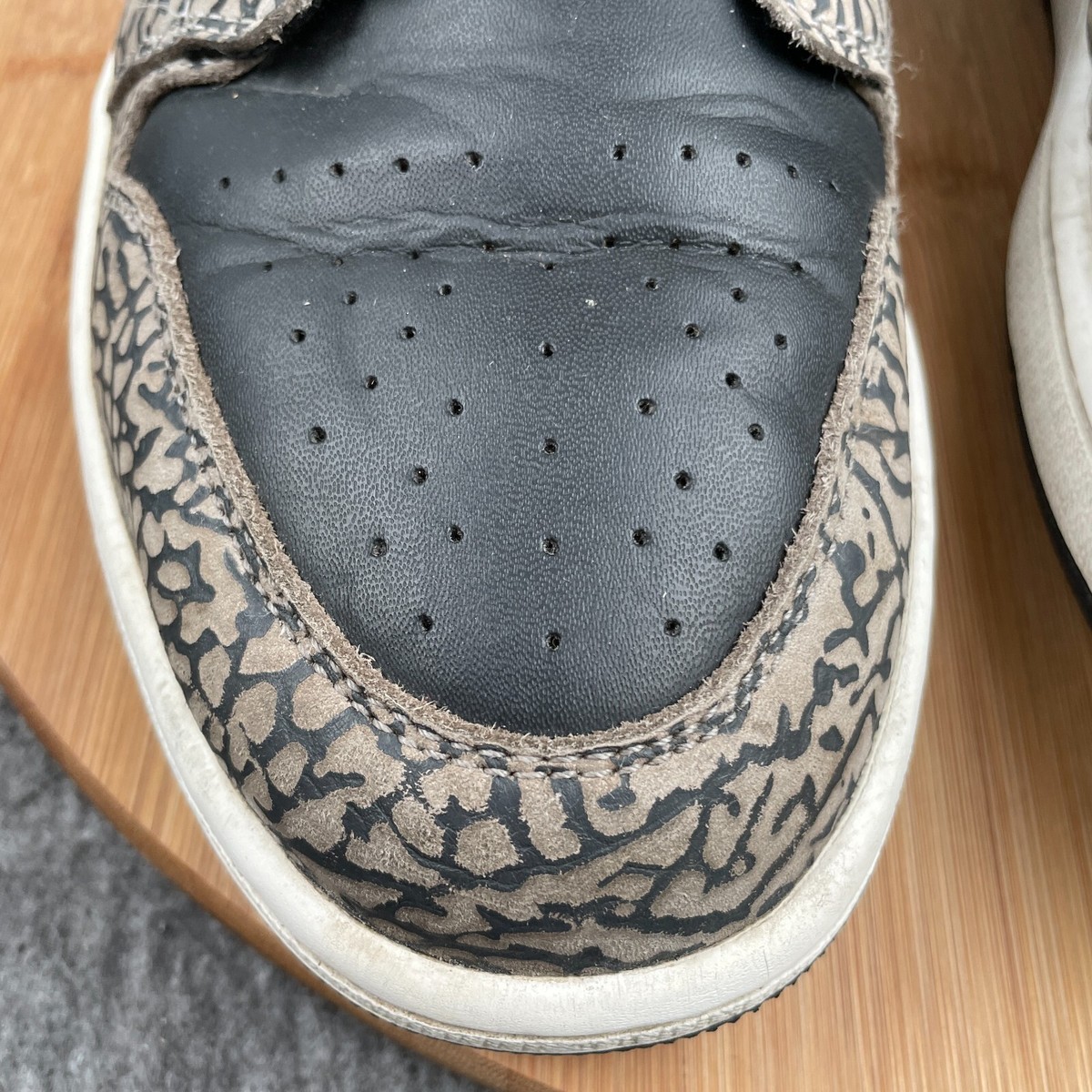Nike Air Jordan 1 High Retro Un-Supreme Elephant Print