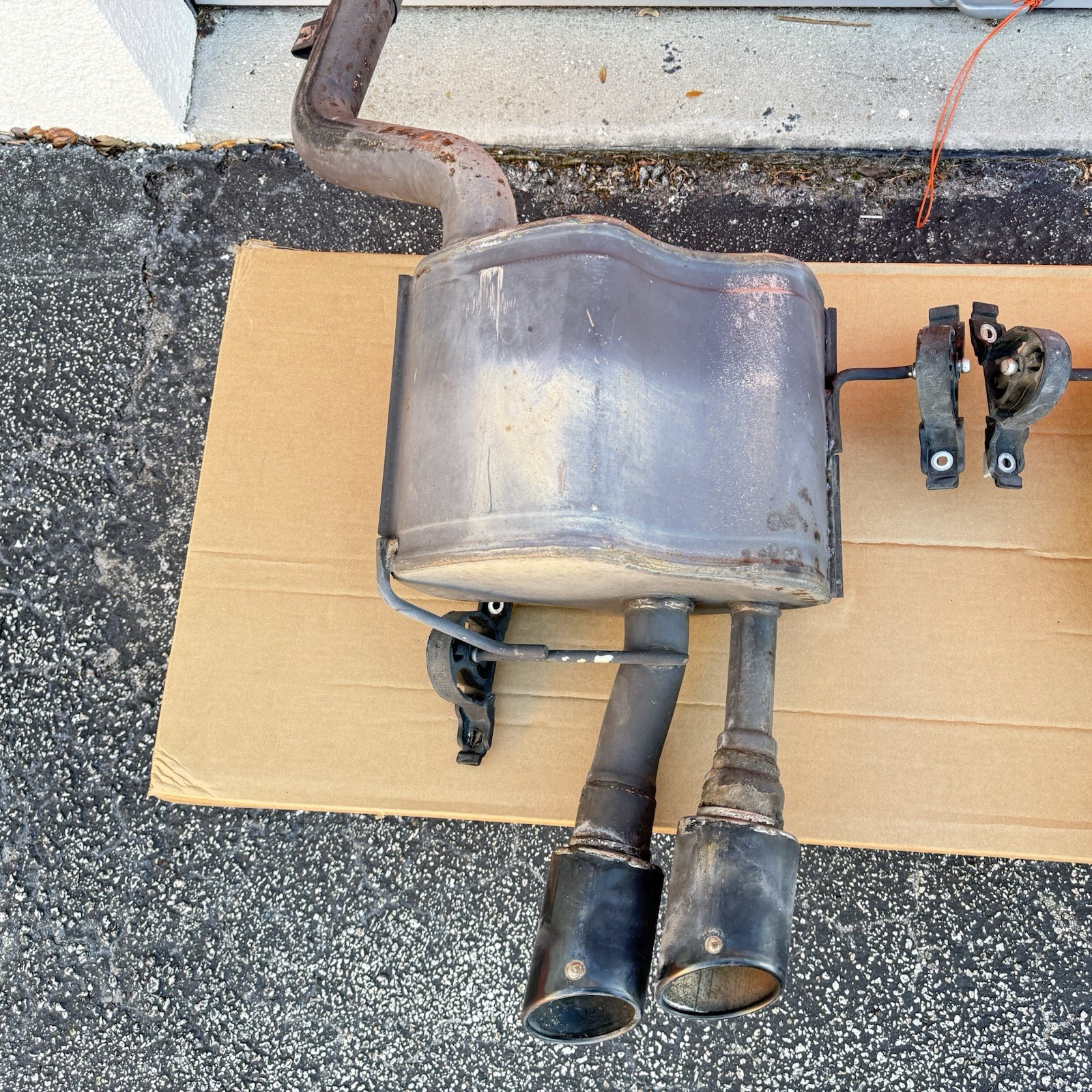 Maserati Quattroporte M139 Exhaust Mufflers Tips Left Right Pair Set OEM 57K