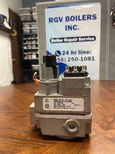 White-Rodgers 36C03 Type 333  1/2" x 3/4" 24V  60Hz Gas Valve 1/2 PSI