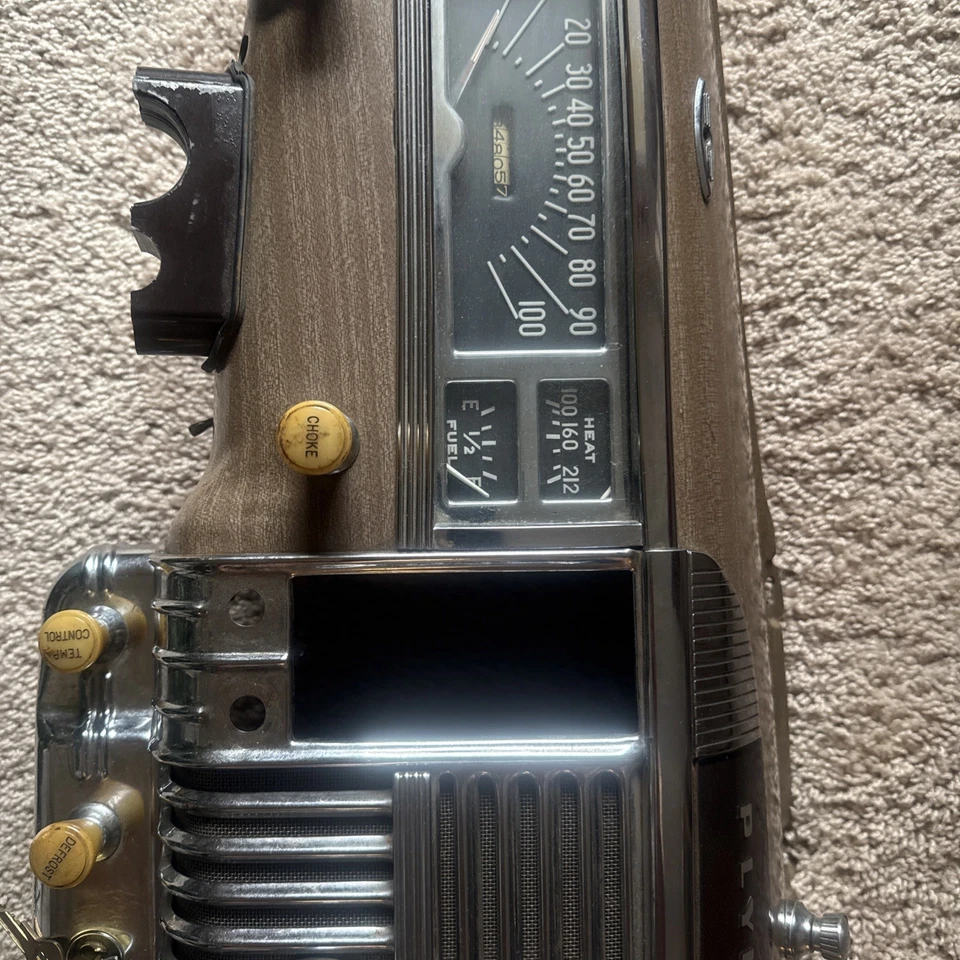1946, 1947, 1948, Plymouth Special Deluxe P-15 OEM Panel de tablero Original Bonito Foto 3 de 4