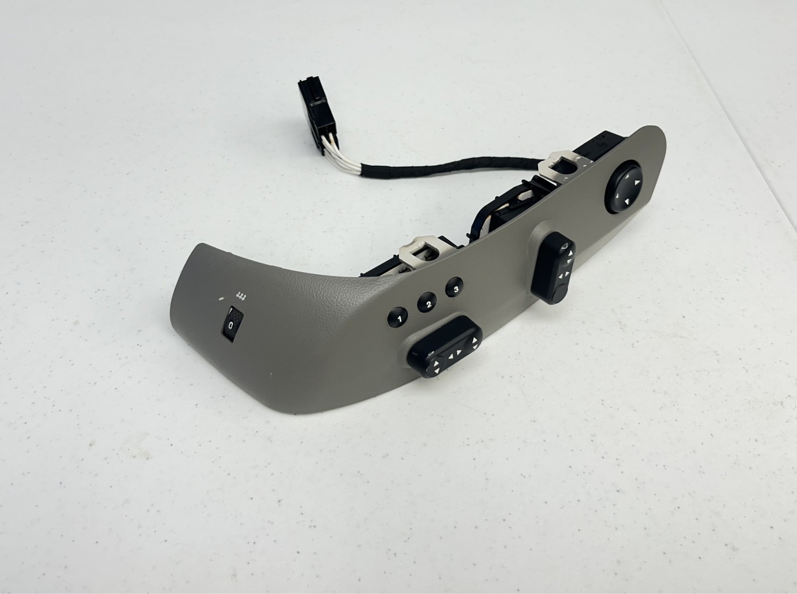 05-08 MASERATI QUATTROPORTE FRONT LEFT DRIVER SEAT CONTROL SWITCH W/ MEMORY