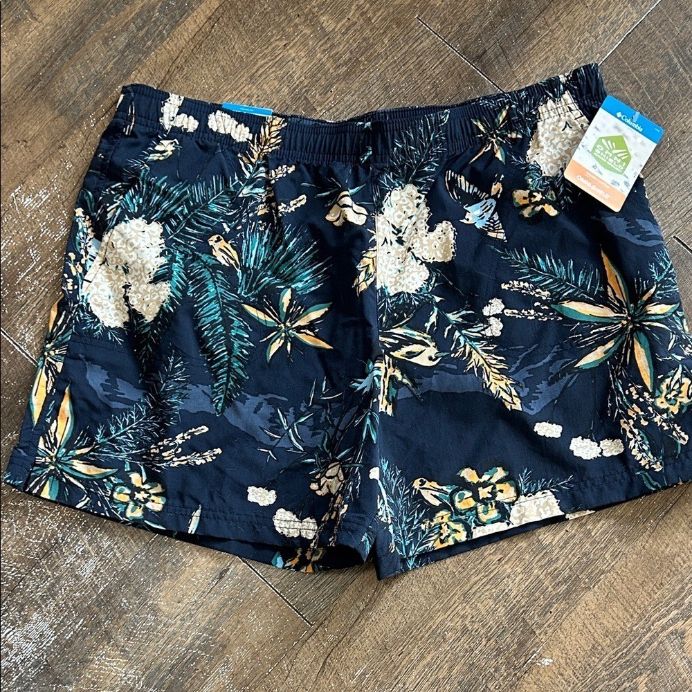 New Columbia Sandy River Shorts Womens Large Navy Floral 5in Inseam Omni-Shield