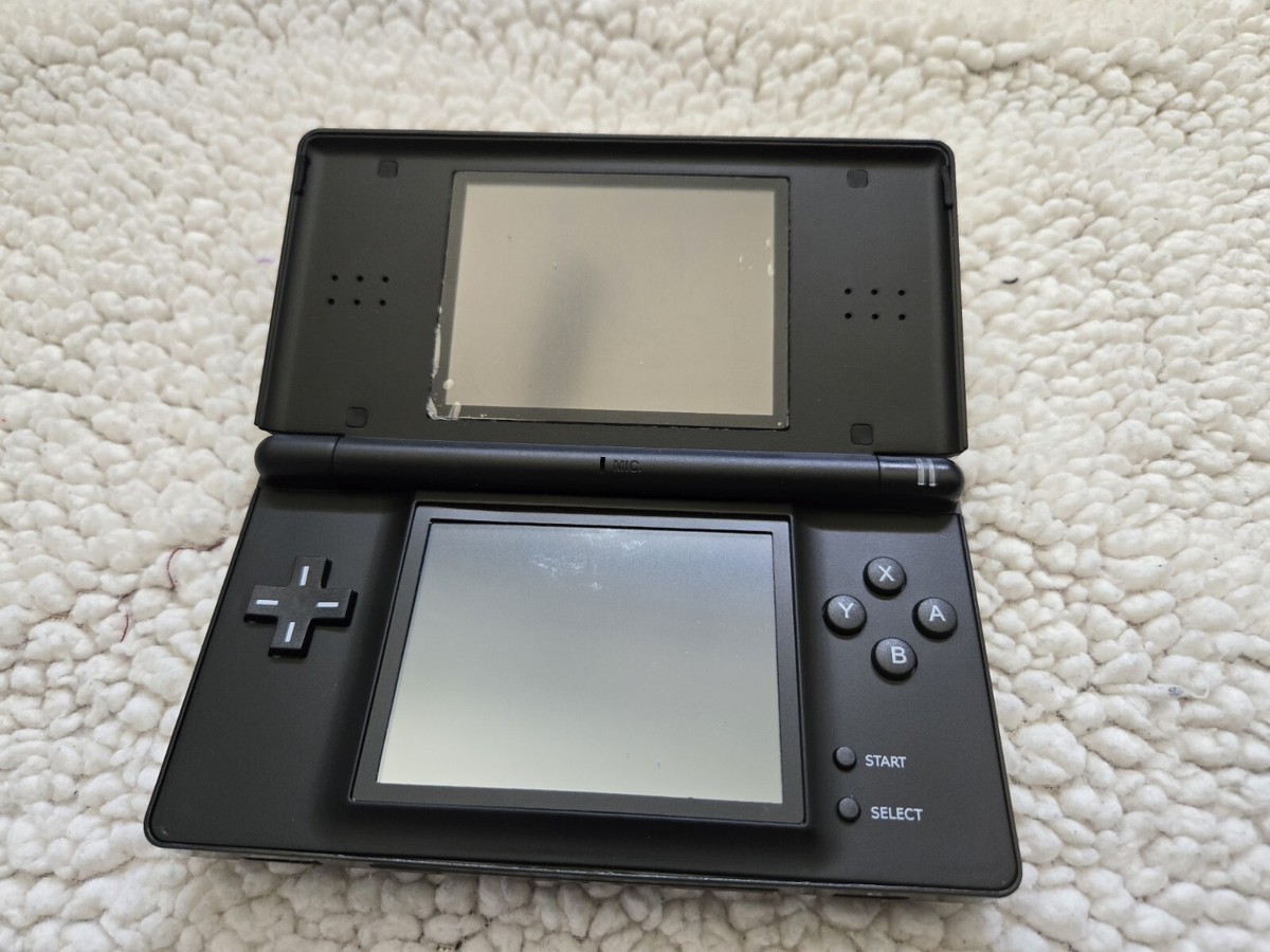 Nintendo DS Lite Pokémon Center - Dialga Palkia Edition Handheld